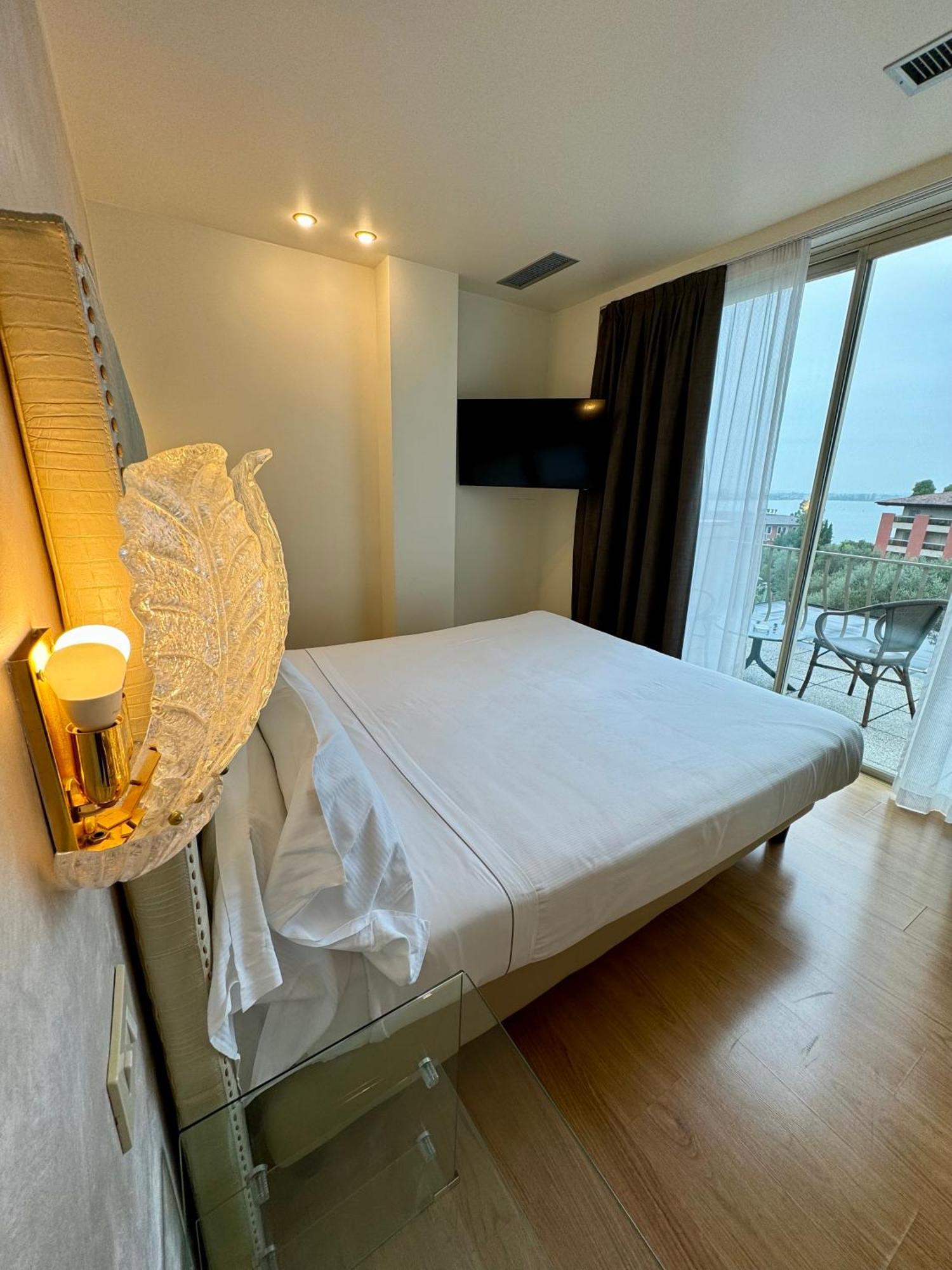 Olivi Hotel & Natural Spa Sirmione Bagian luar foto