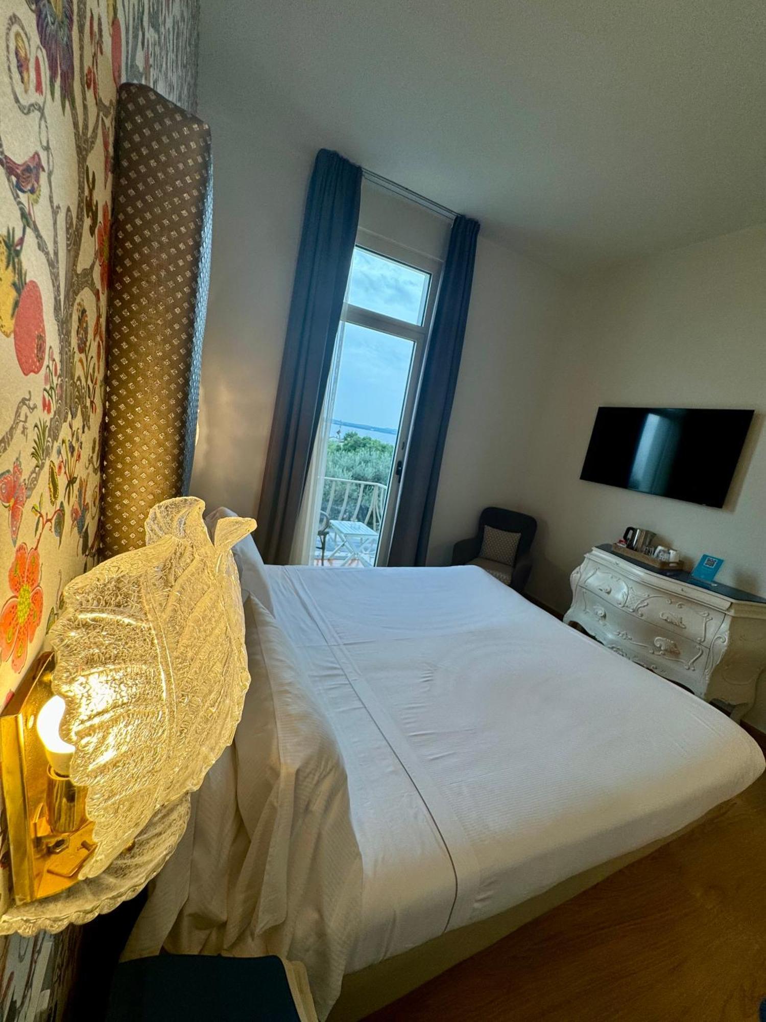 Olivi Hotel & Natural Spa Sirmione Bagian luar foto